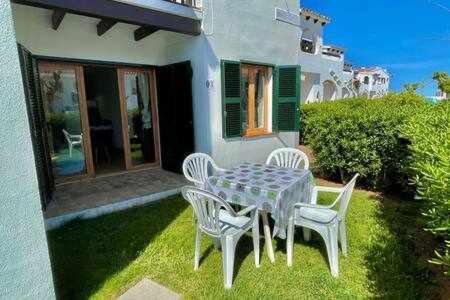 Mestral Apto En Planta Baja Con Piscina Arenal d'en Castell Exterior photo